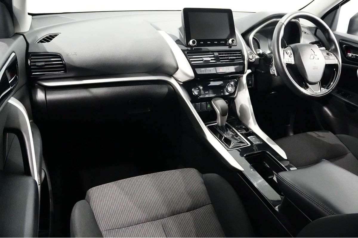 2023 Mitsubishi Eclipse Cross LS YB