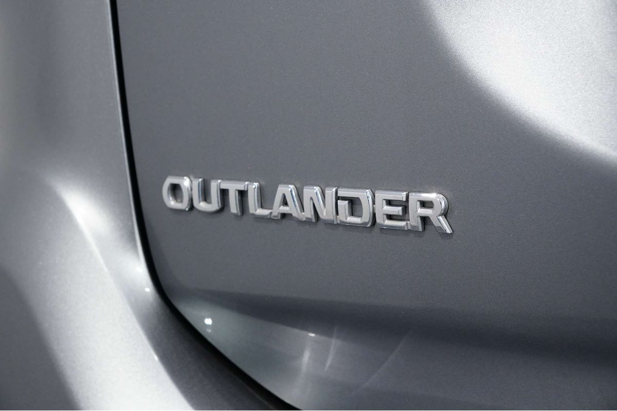 2020 Mitsubishi Outlander ES ZL