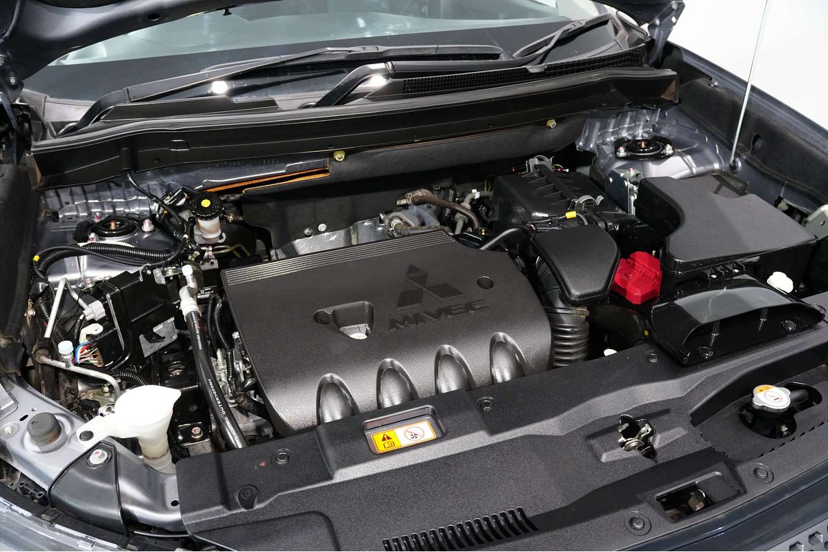 2020 Mitsubishi Outlander ES ZL