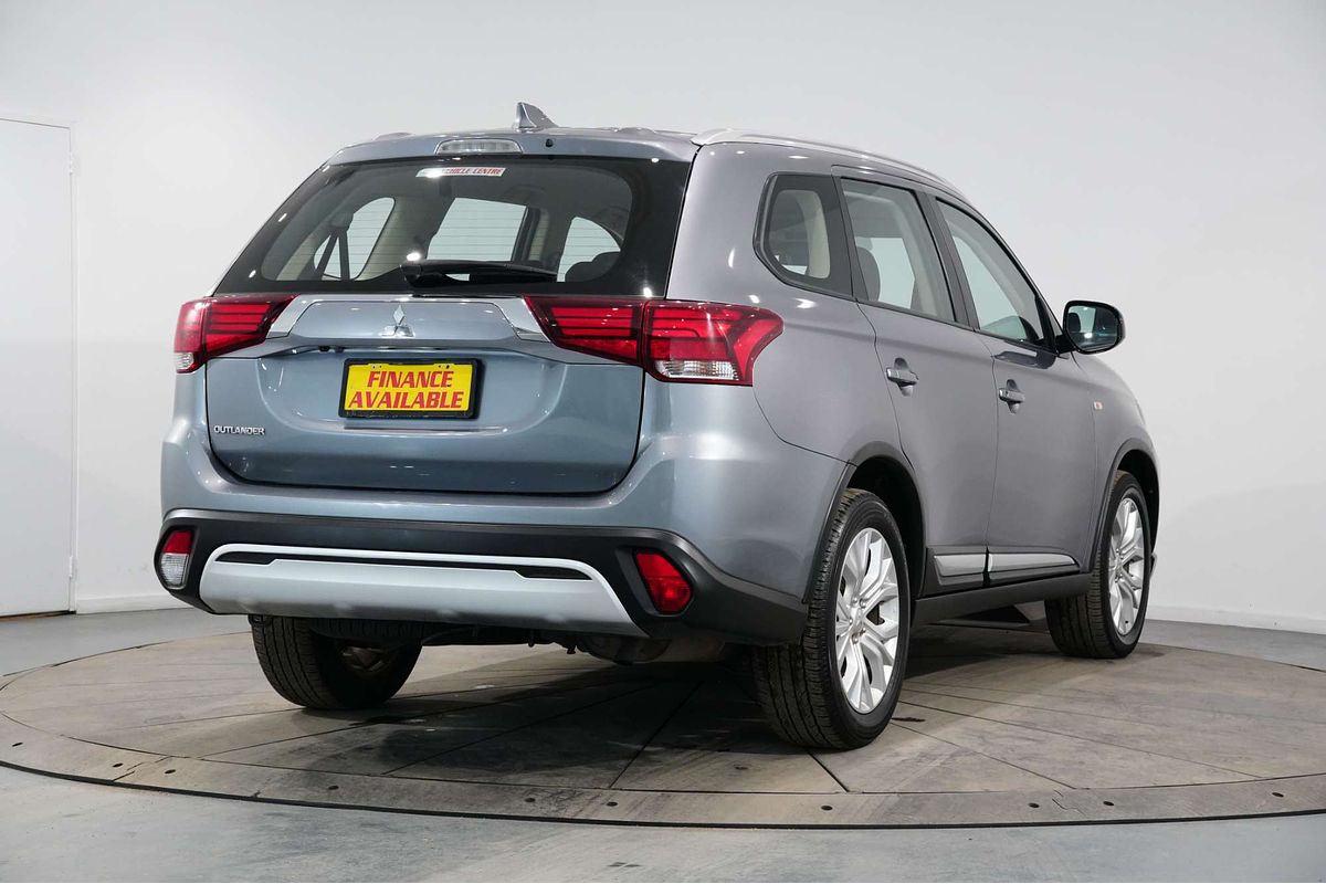 2020 Mitsubishi Outlander ES ZL