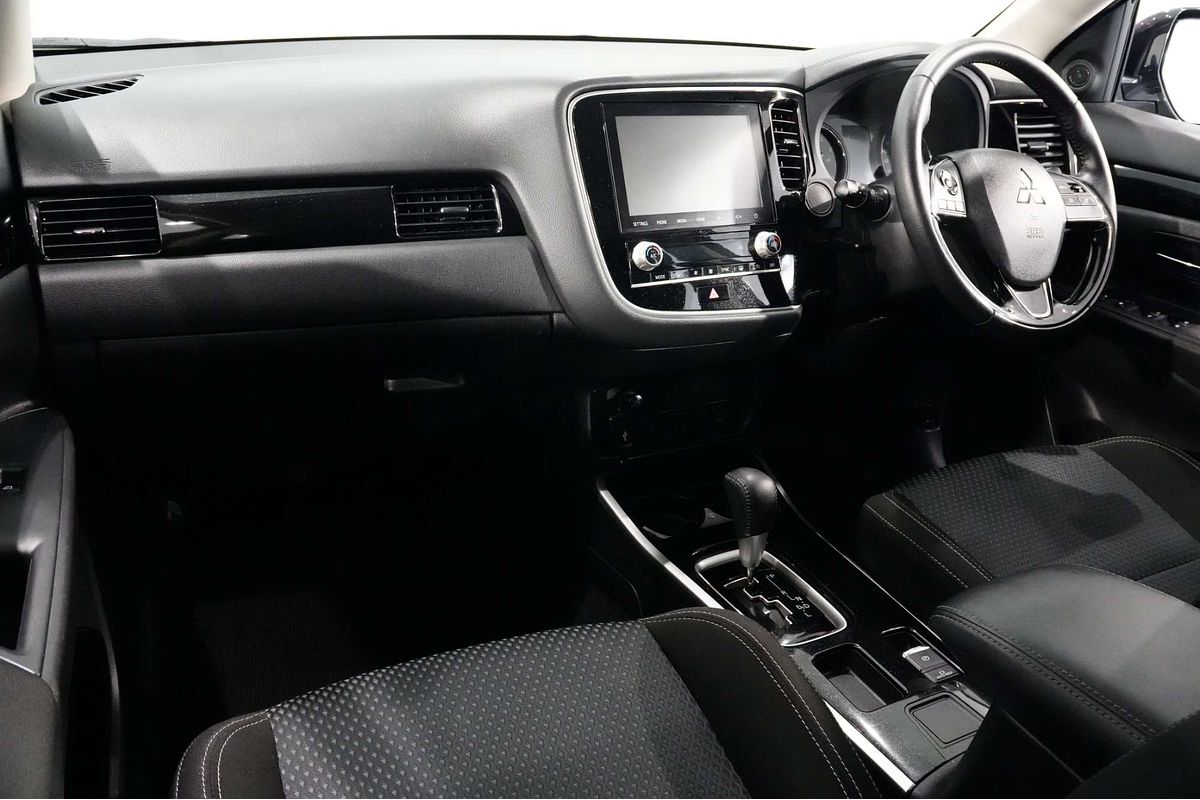 2020 Mitsubishi Outlander ES ZL