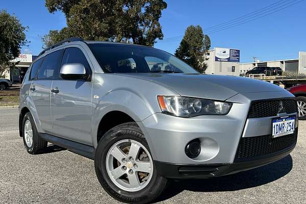 2010 Mitsubishi Outlander LS ZH