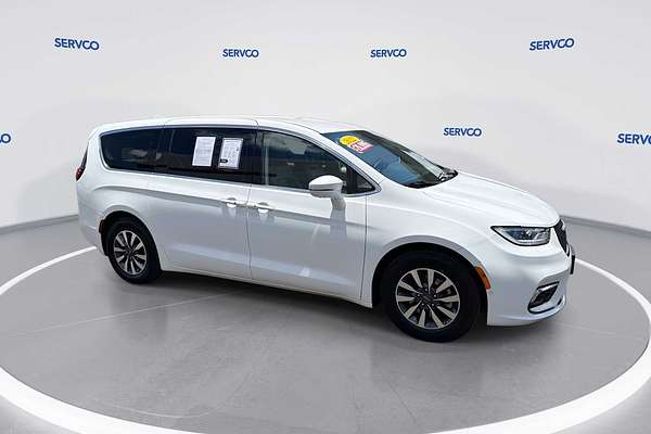 2022 Chrysler Pacifica Hybrid Touring L