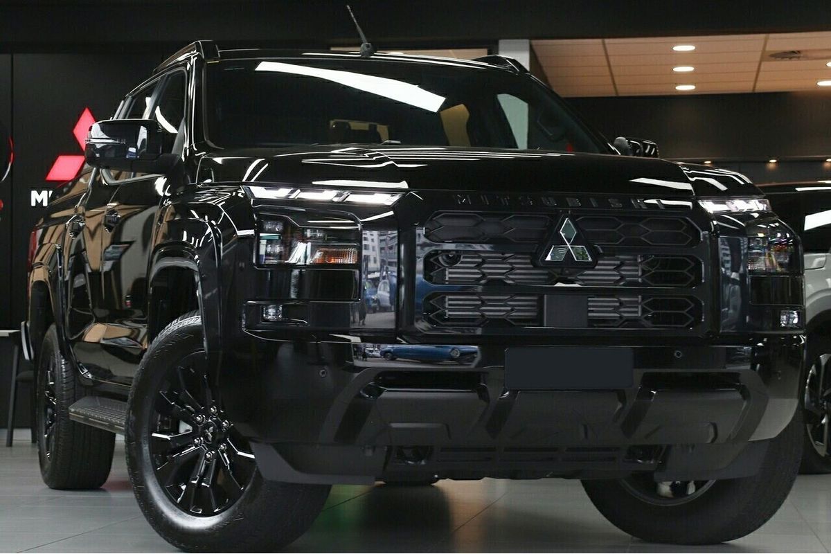 2025 Mitsubishi Triton GSR MV 4X4
