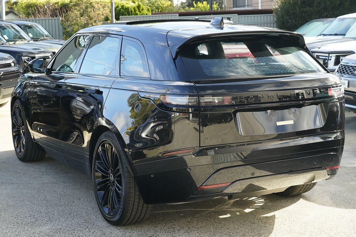 2026 Land Rover Range Rover Velar P250 Dynamic SE L560