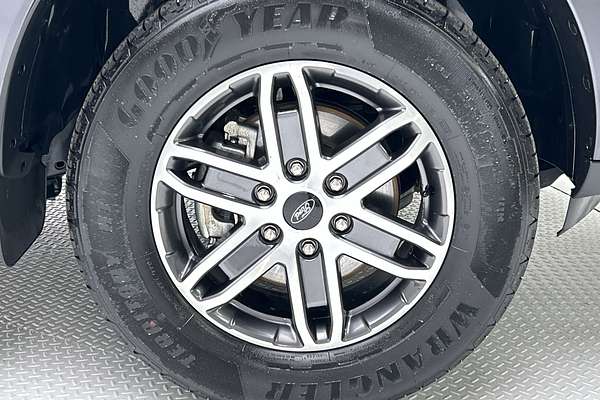 2025 Ford Everest Trend 2.0L thumb-9