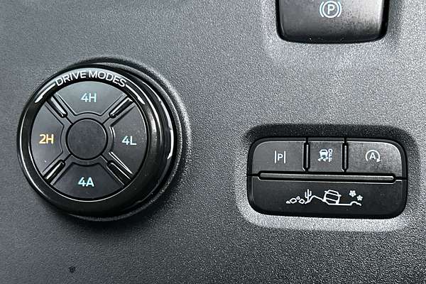 2025 Ford Everest Trend 2.0L thumb-14