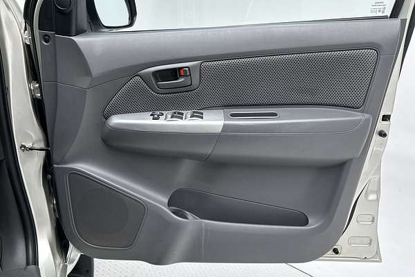 2012 Toyota Hilux SR5 KUN26R 4X4 thumb-18