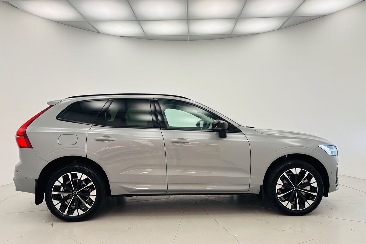 XC60 UZ MY26 Ultra B5 Dark Wagon 5dr Spts Auto 8sp AWD 2.0T/10kW (Mild Hybrid)