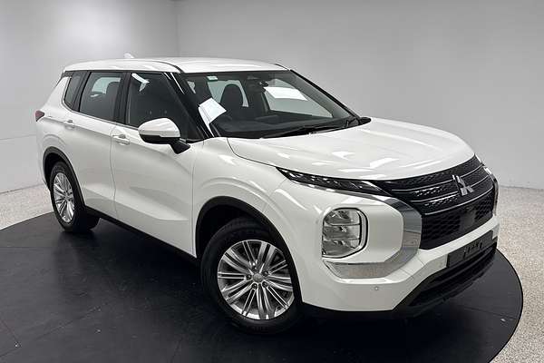 2023 Mitsubishi Outlander ES ZM