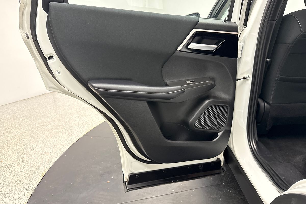 2023 Mitsubishi Outlander ES ZM