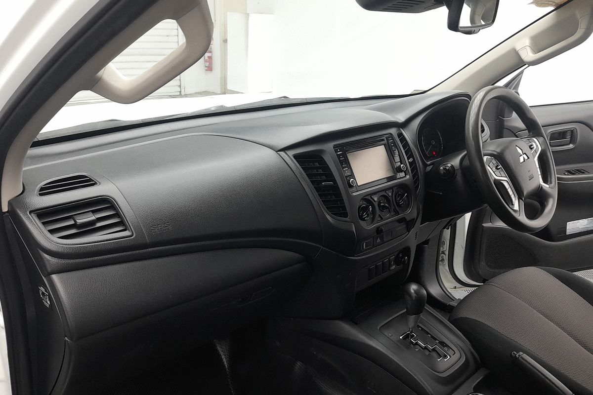 2020 Mitsubishi Triton GLX MR 4X4