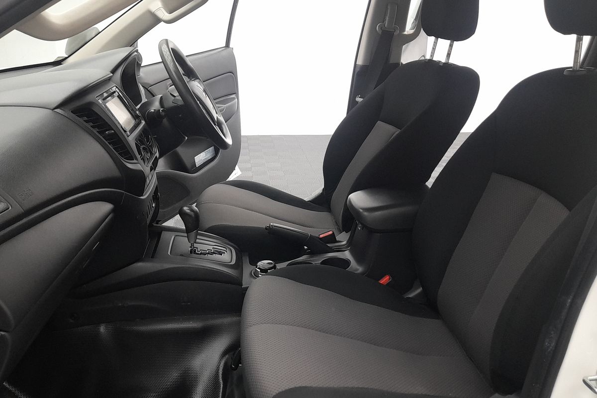 2020 Mitsubishi Triton GLX MR 4X4