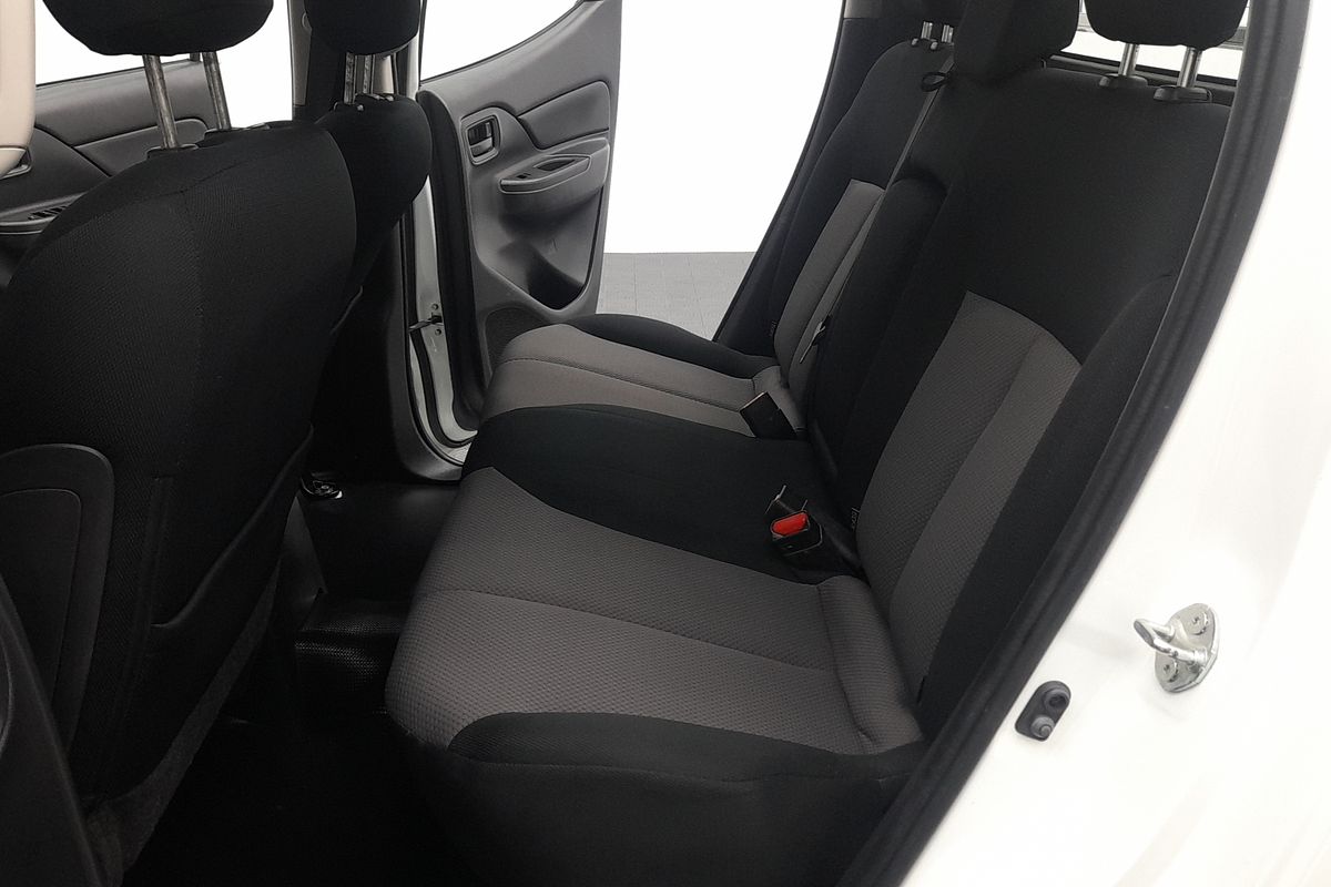 2020 Mitsubishi Triton GLX MR 4X4