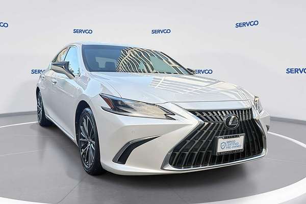 2022 Lexus ES Luxury