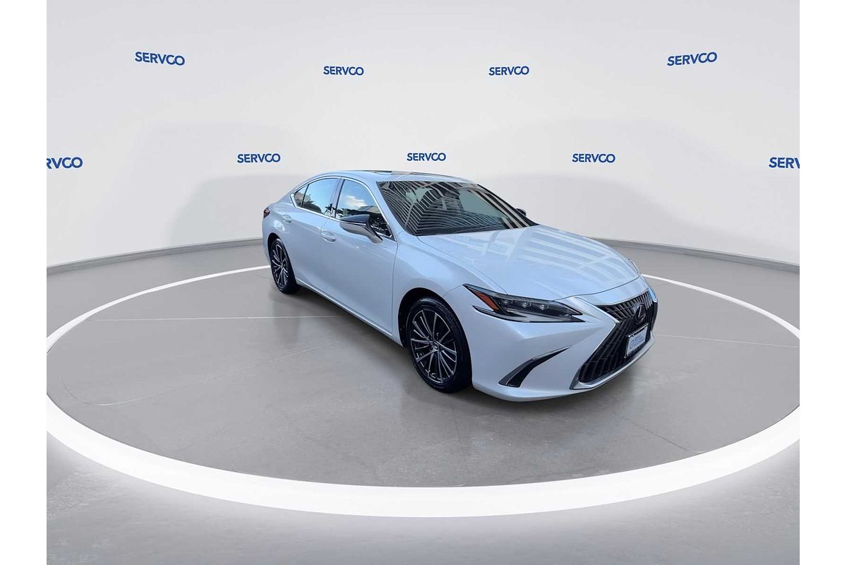 2022 Lexus ES Luxury