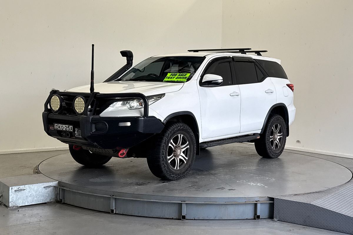 2015 Toyota Fortuner GX GUN156R