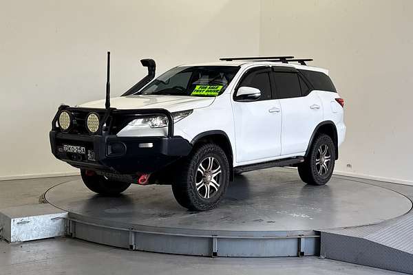 2015 Toyota Fortuner GX GUN156R