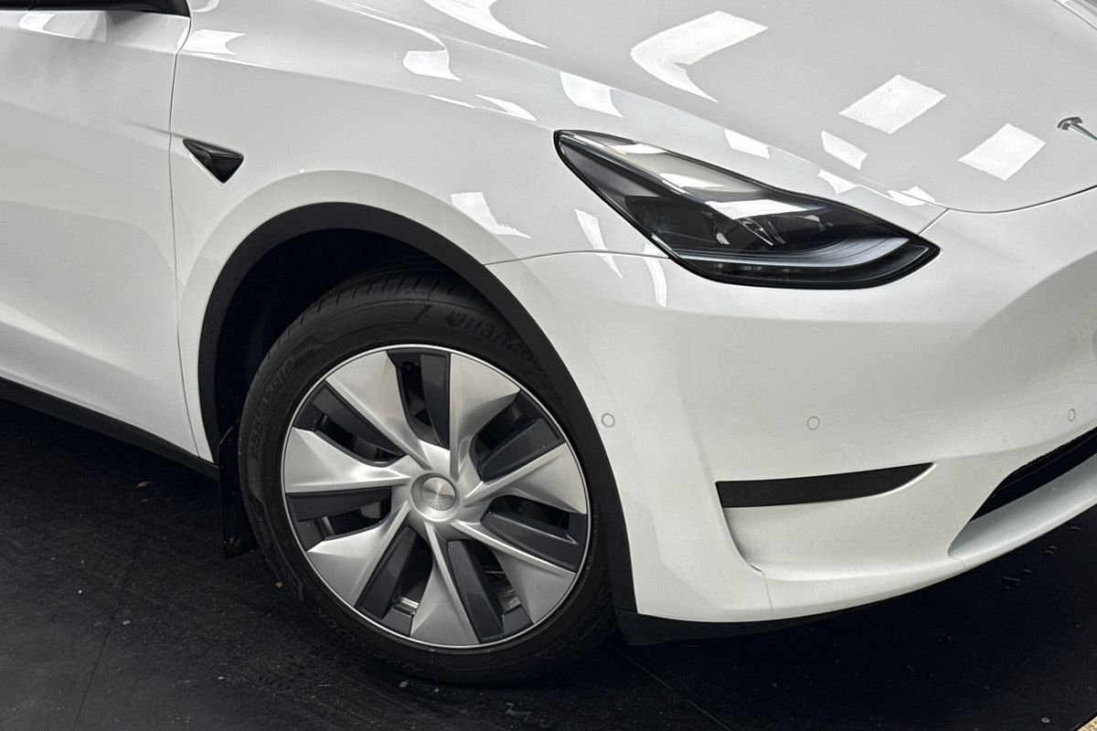 2023 Tesla Model Y Rear-Wheel Drive