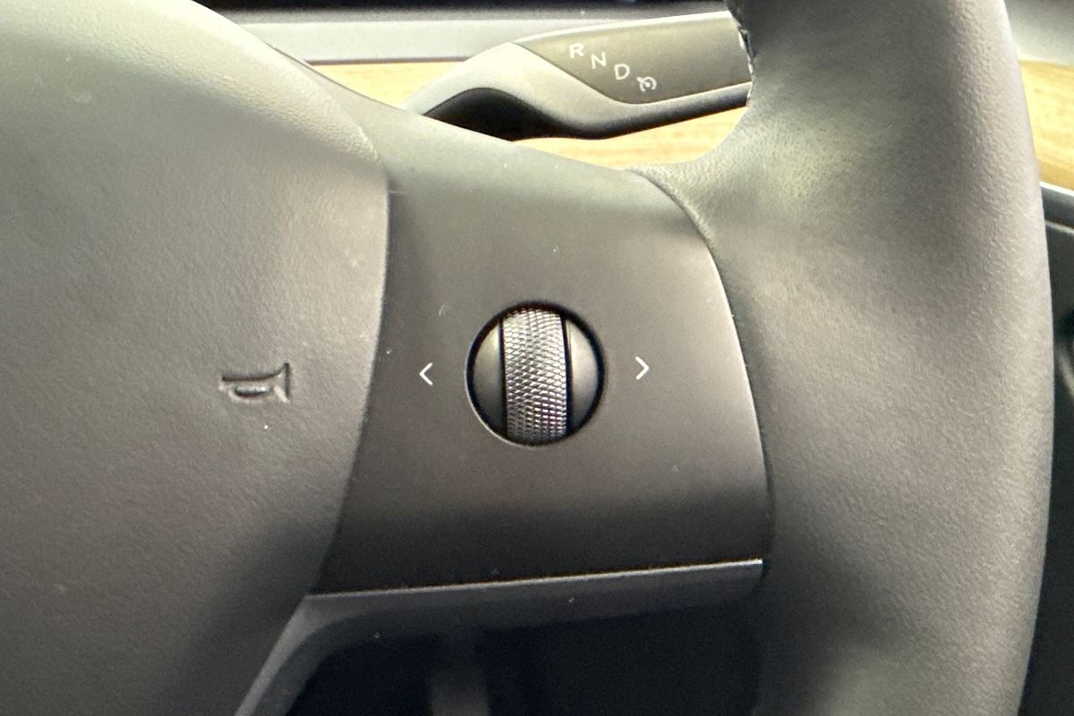 2023 Tesla Model Y Rear-Wheel Drive