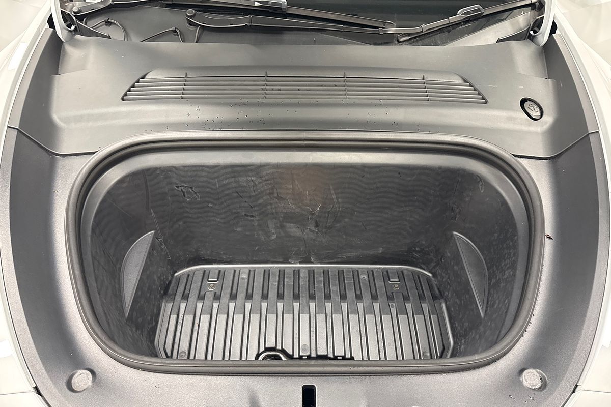 2023 Tesla Model Y Rear-Wheel Drive