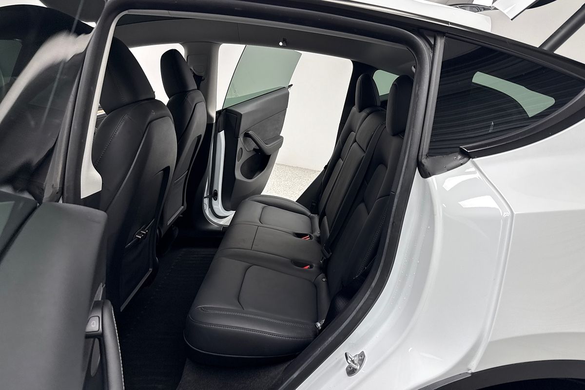 2023 Tesla Model Y Rear-Wheel Drive