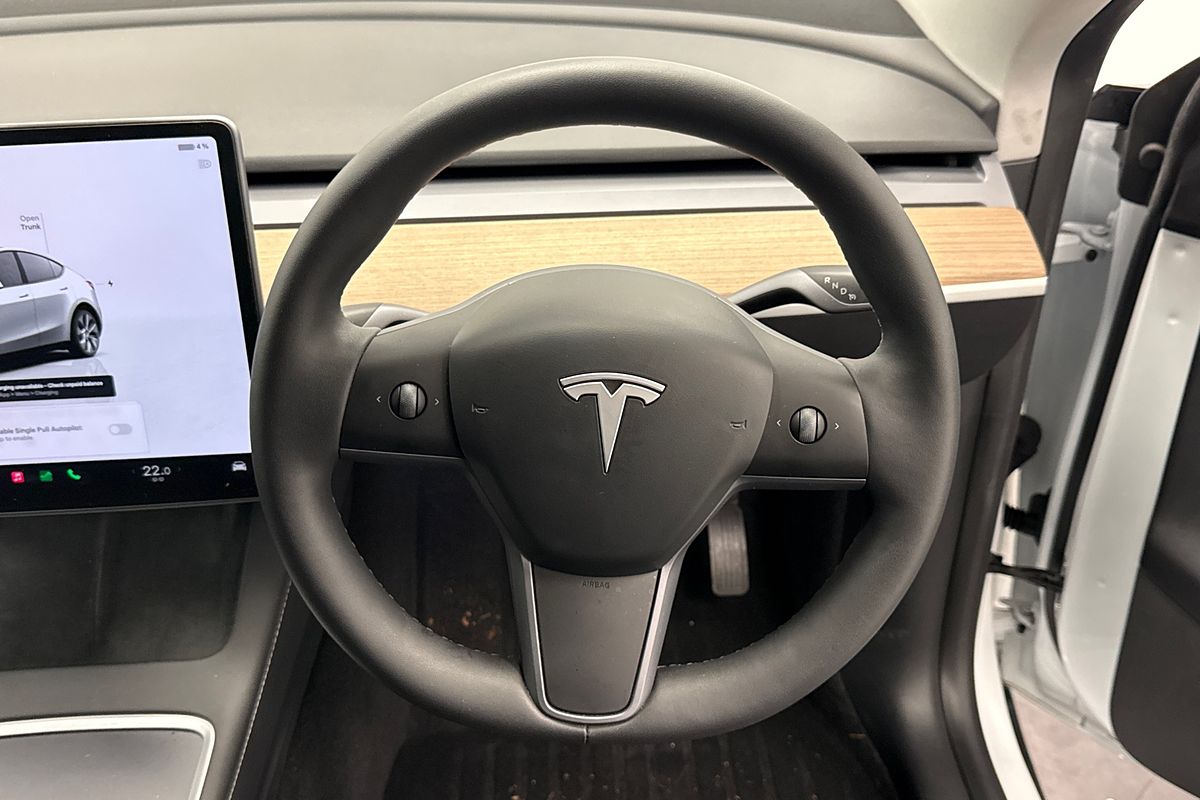 2023 Tesla Model Y Rear-Wheel Drive