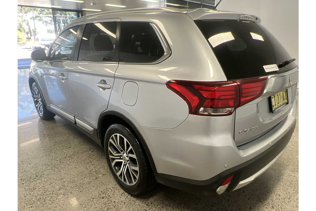 SOLD 2016 Mitsubishi Outlander LS 2WD Used SUV Coffs Harbour NSW