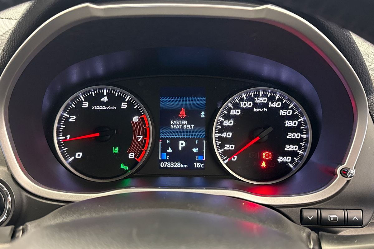2021 Mitsubishi YB