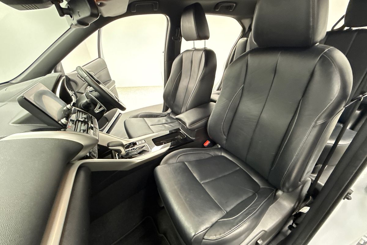 2021 Mitsubishi YB