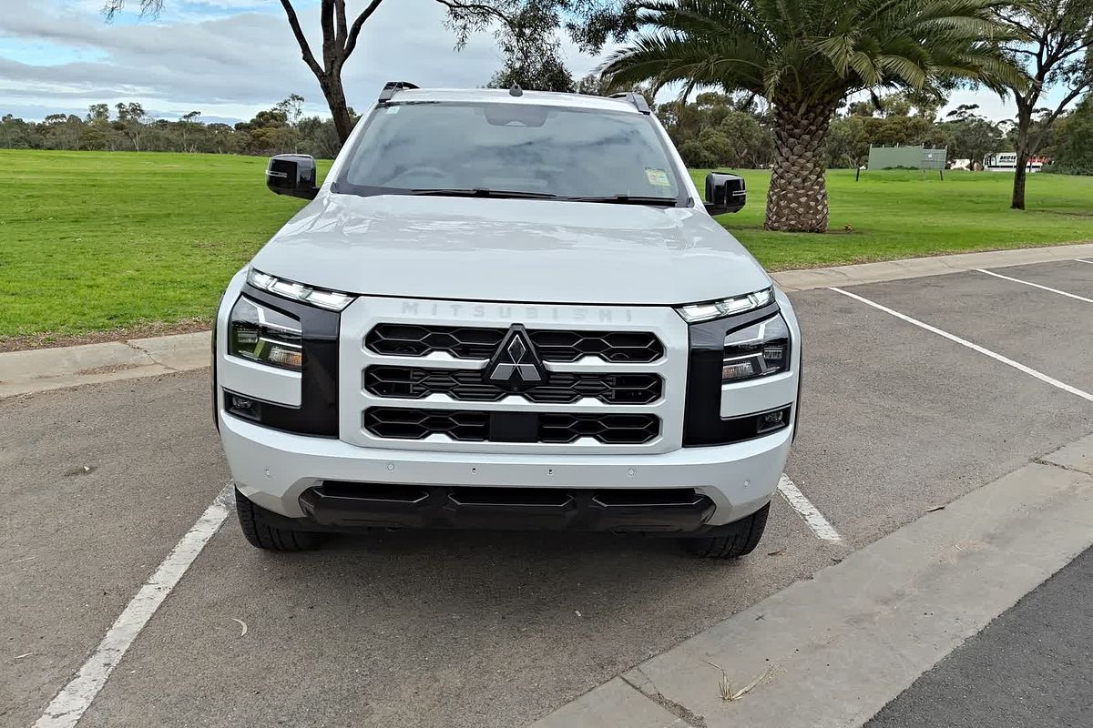 2026 Mitsubishi Triton GSR MV 4X4