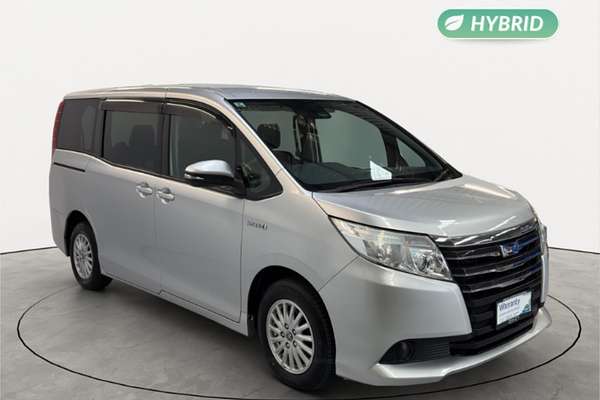 2016 Toyota Noah Hybrid X