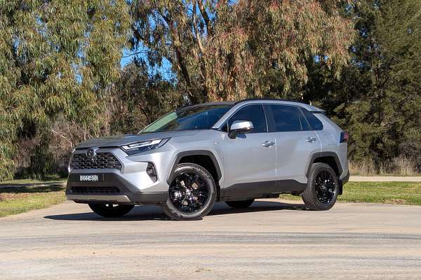2025 Toyota RAV4 Cruiser AXAH52R