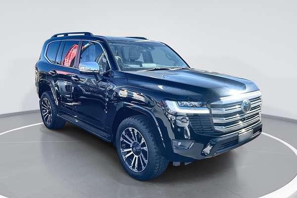 2022 Toyota Landcruiser Sahara FJA300R