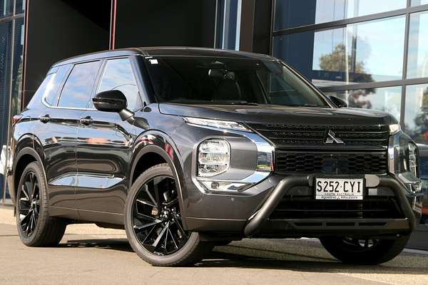 2024 Mitsubishi Outlander Black Edition ZM