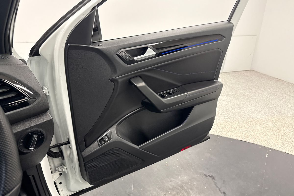 2023 Volkswagen T-Roc R D11