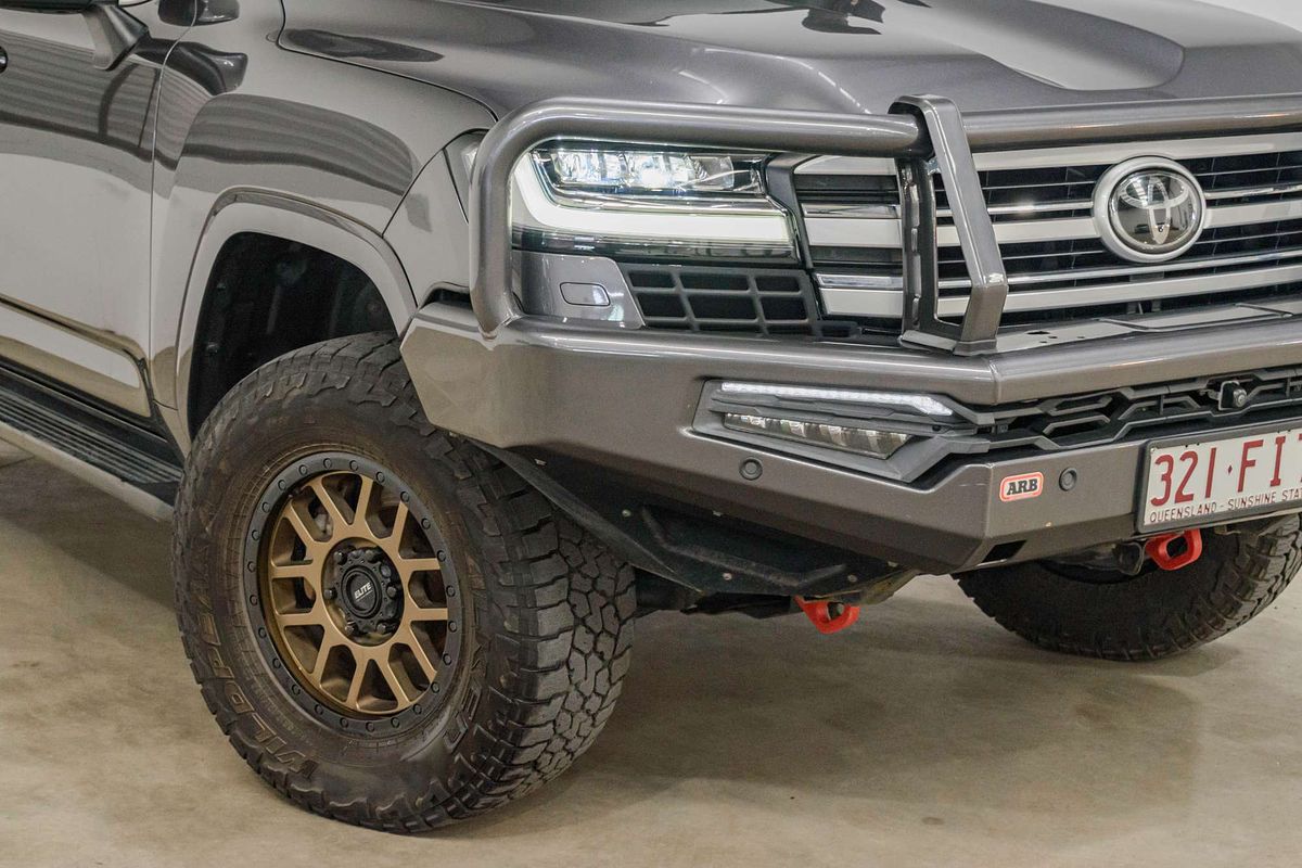 2022 Toyota Landcruiser VX FJA300R