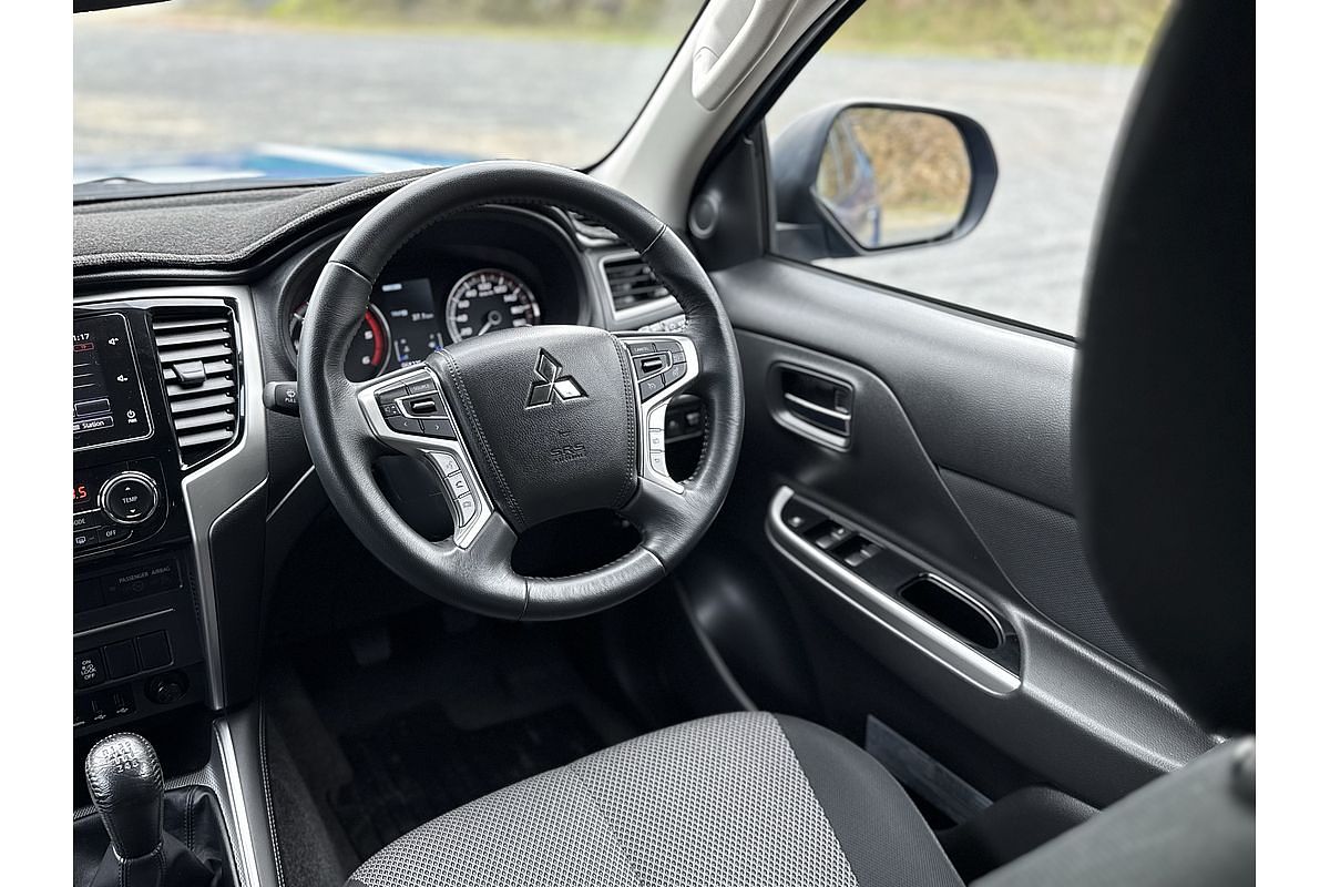 2023 Mitsubishi Triton GLS MR 4X4