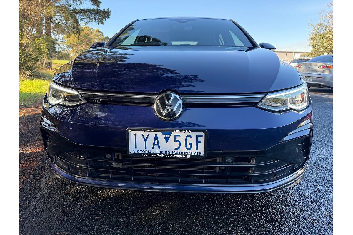 2023 Volkswagen Golf 110TSI R-Line 8