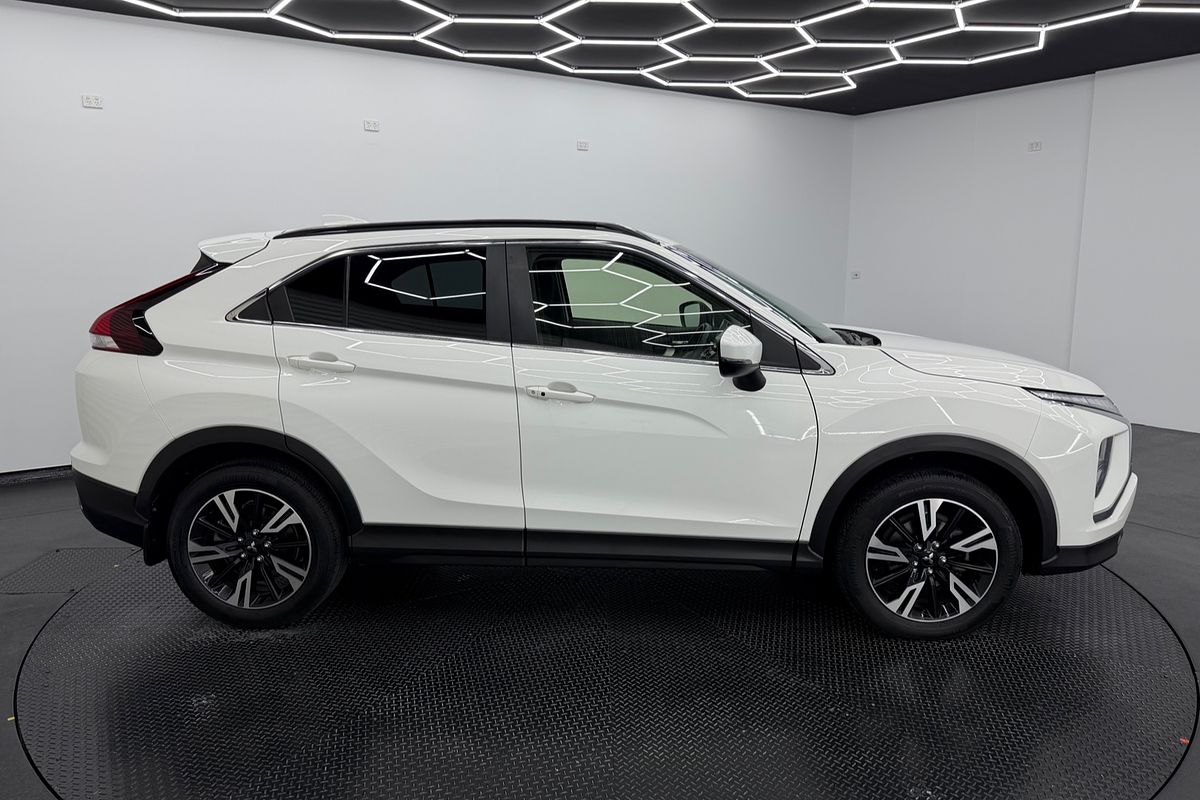 2022 Mitsubishi Eclipse Cross LS YB
