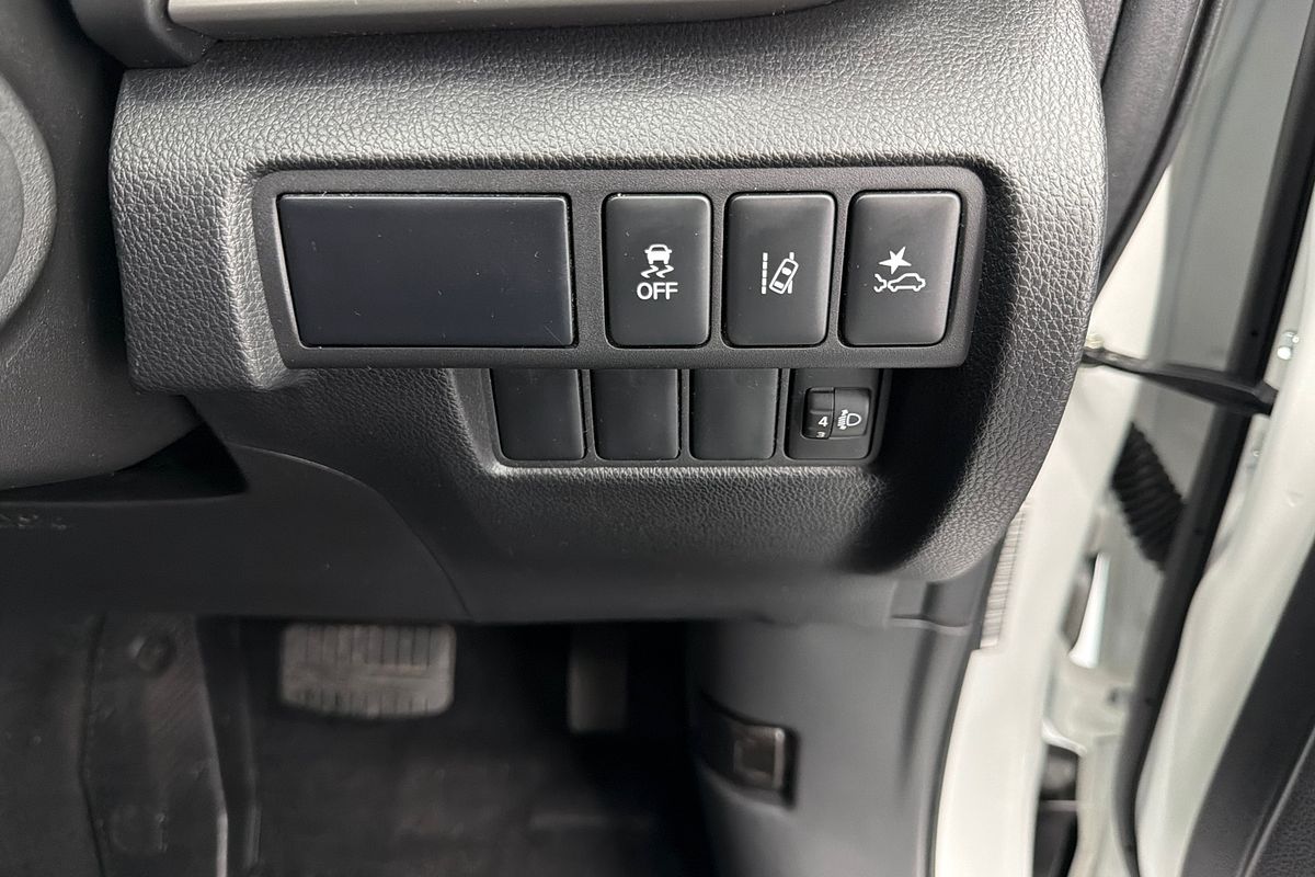2022 Mitsubishi Eclipse Cross LS YB