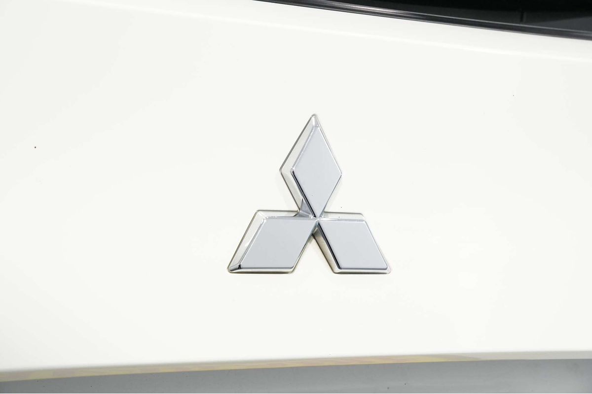 2022 Mitsubishi Outlander ES ZM