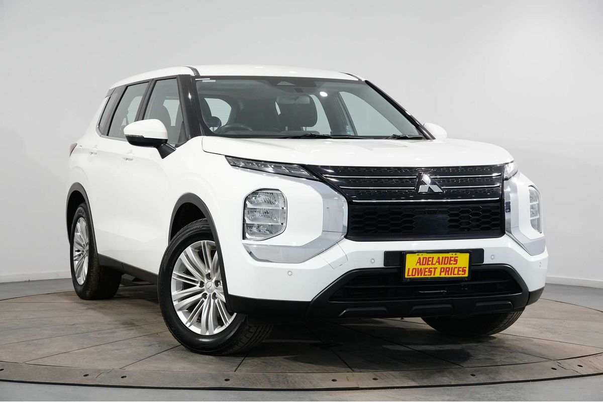 2022 Mitsubishi Outlander ES ZM