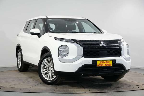2022 Mitsubishi Outlander ES ZM