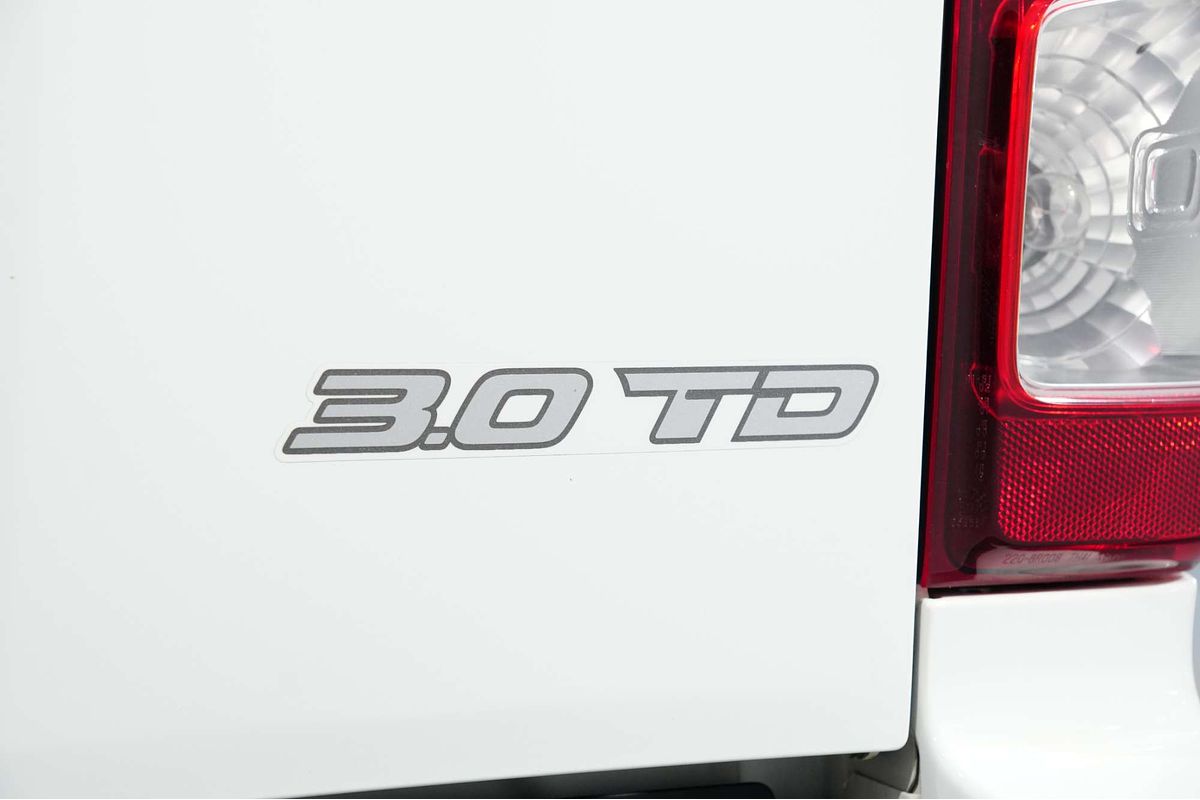 2022 Isuzu D-MAX SX High Ride Rear Wheel Drive