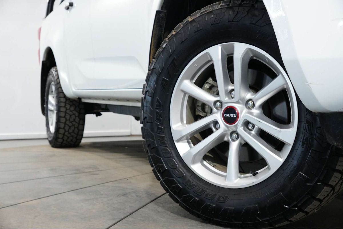 2022 Isuzu D-MAX SX High Ride Rear Wheel Drive