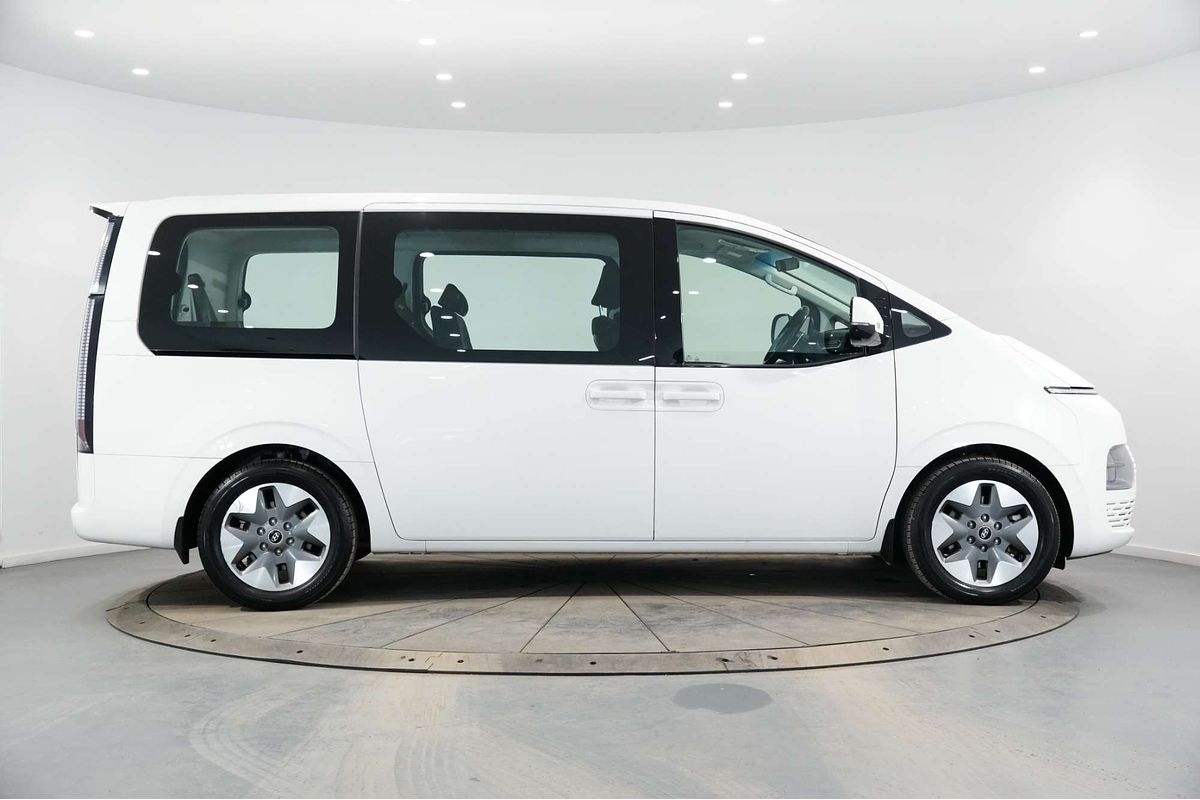 2022 Hyundai STARIA US4.V1