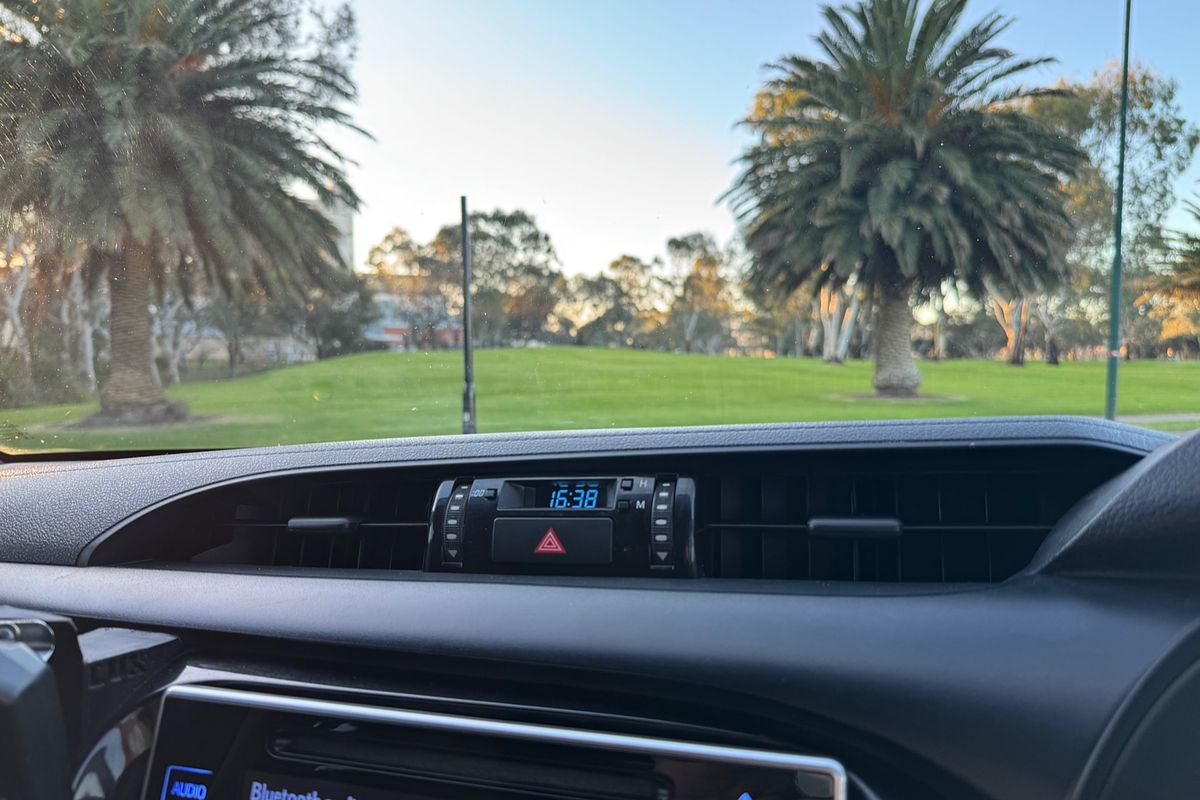 2018 Toyota Hilux SR GUN126R 4X4
