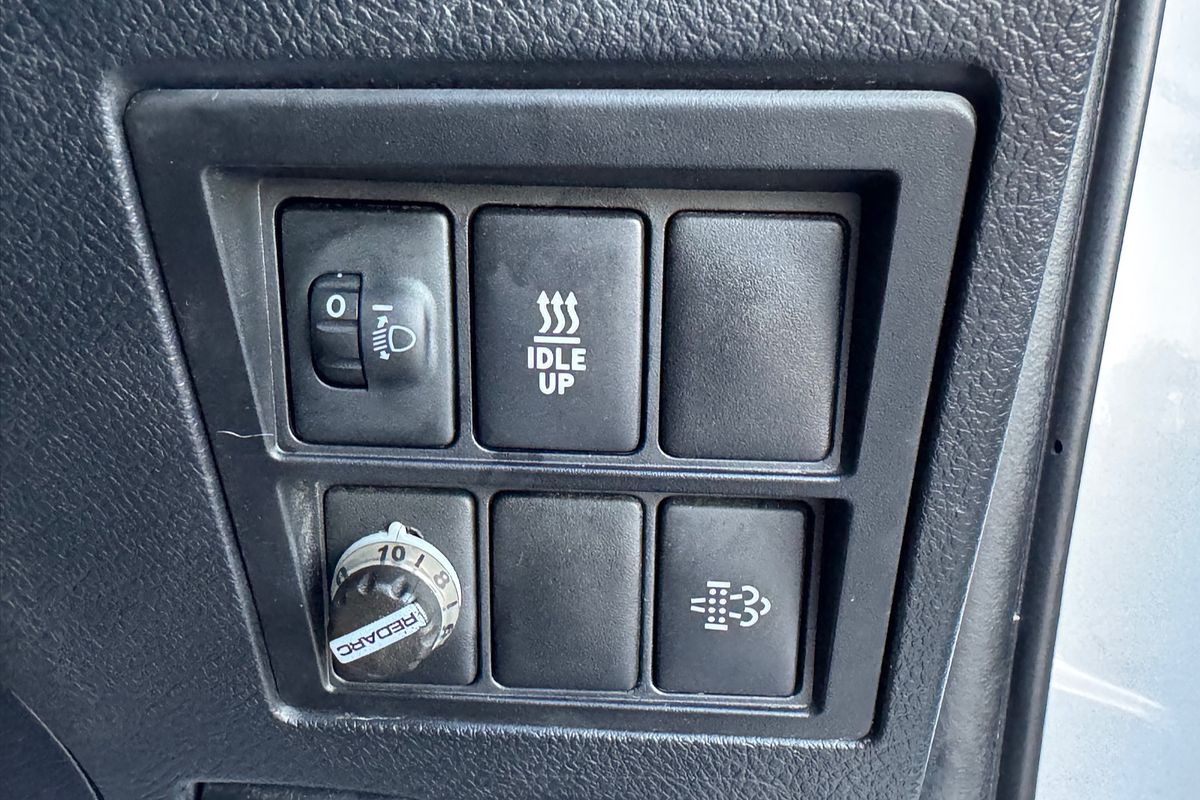 2018 Toyota Hilux SR GUN126R 4X4