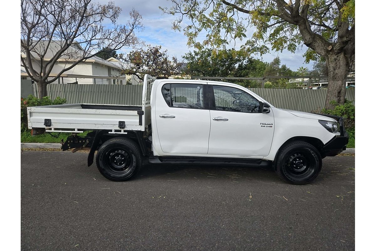 2017 Toyota Hilux SR (4x4) GUN126R 4X4